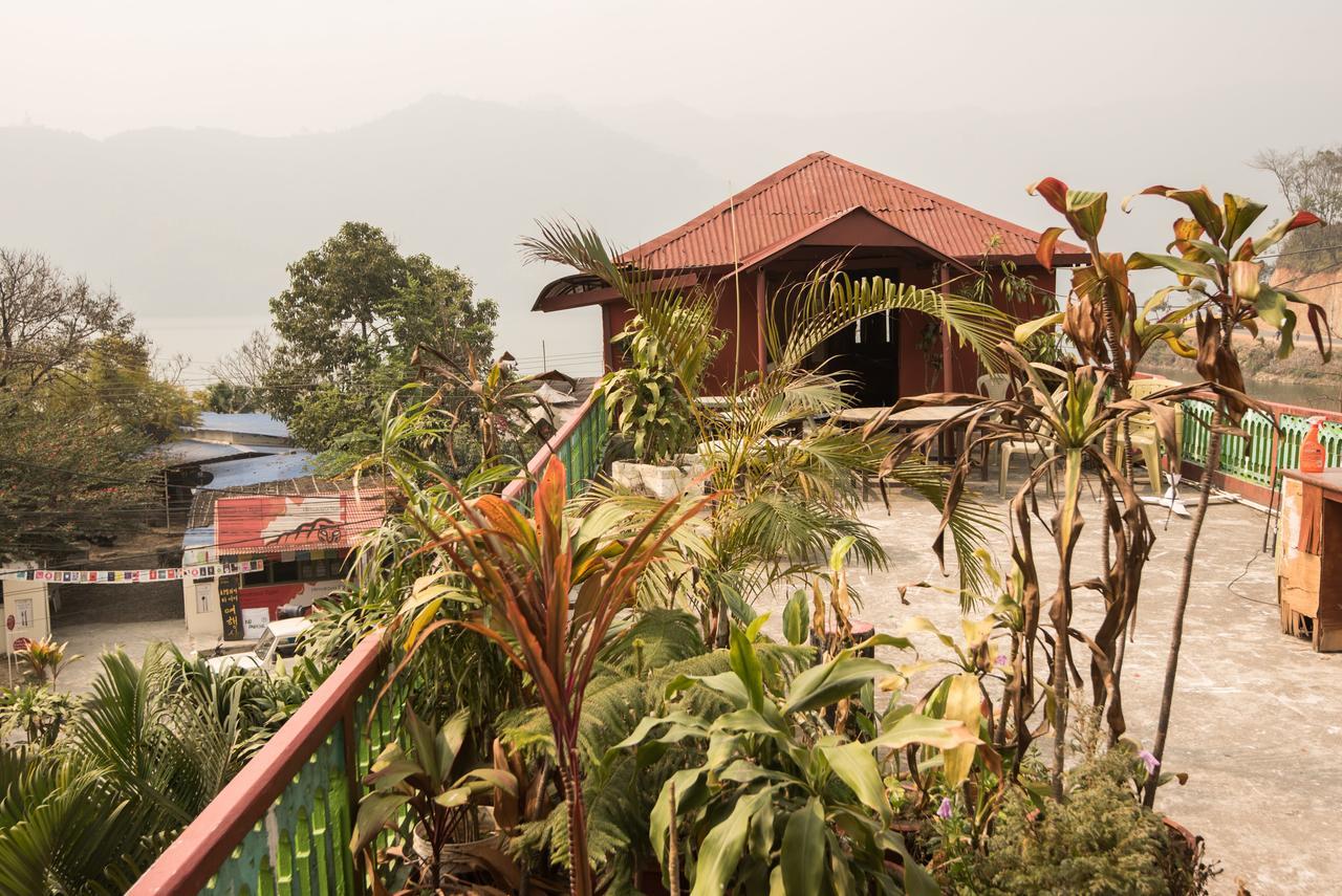 Lake Boutique Hotel Pokhara Eksteriør billede
